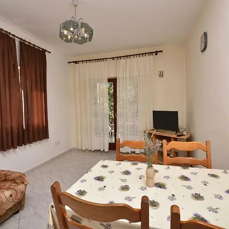 And Kiko Apartment *